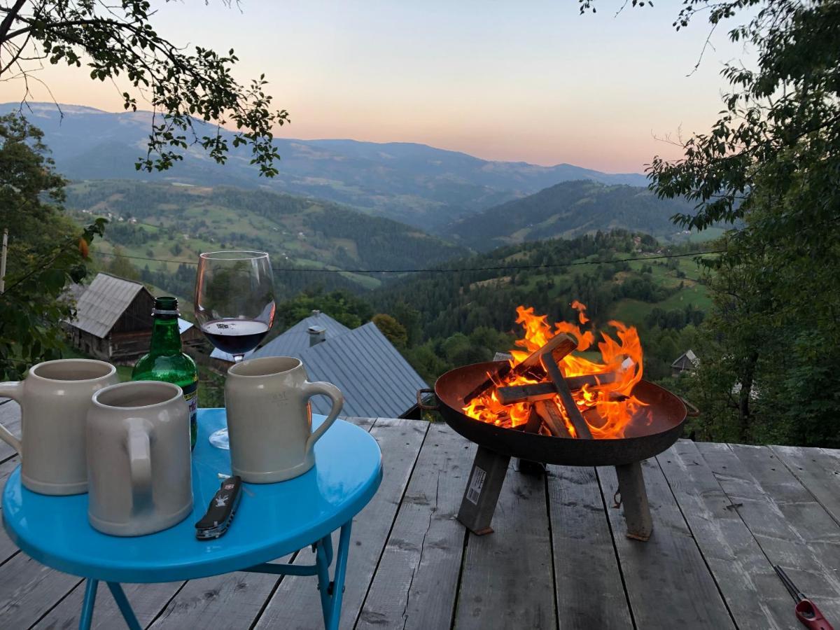 La Noi La Munte Villa Matisesti Buitenkant foto